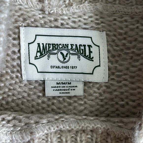 American Eagle Women’s Size Medium Ombre Chunky Knittedd Mock Neck Sweater - Picture 7 of 11